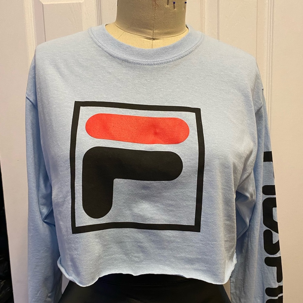 FILA top❤️💙🤍